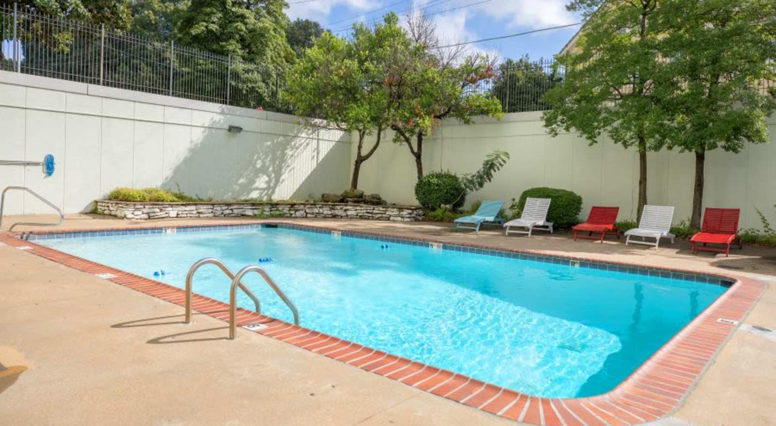 Swimming pool at Central Gardens Apartments in Memphis